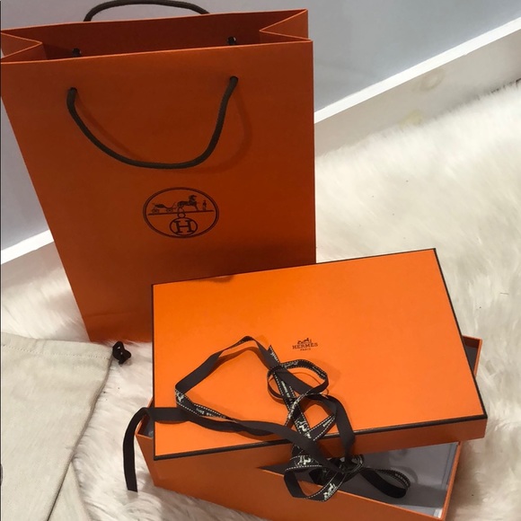100% Auth HERMES GIFT BOX w/ 2 DUST BAG & Ribbon - Picture 1 of 16
